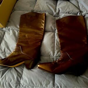 NWOT Women’s Italian Via Spiga Soft Leather Boots Size 8
